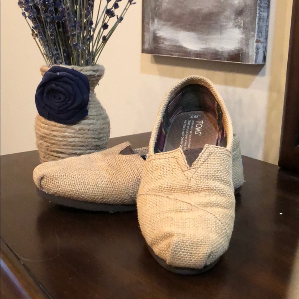 Toms burlap flats